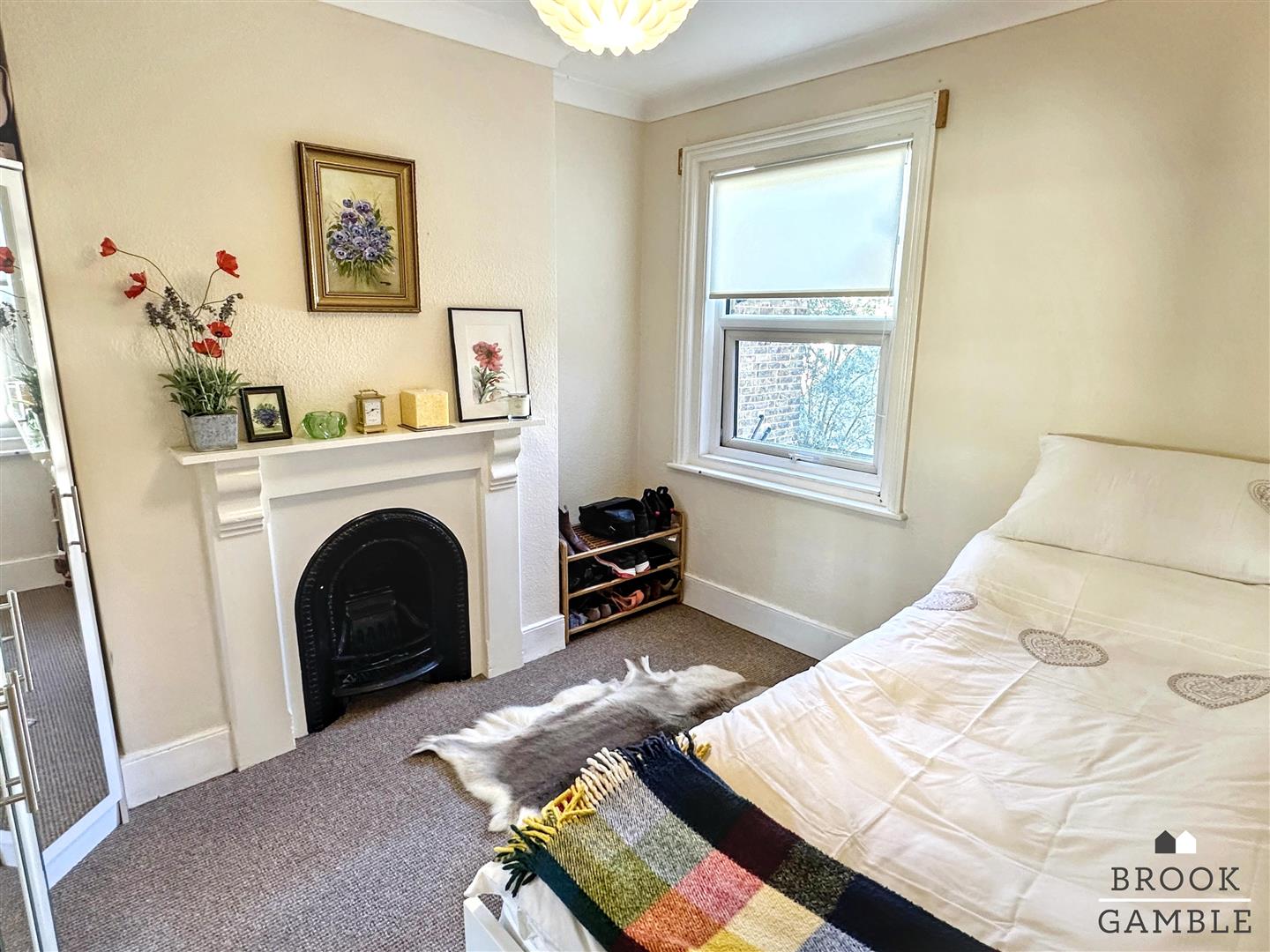 2 Bedroom House. Bourne Street in Eastbourne,  11